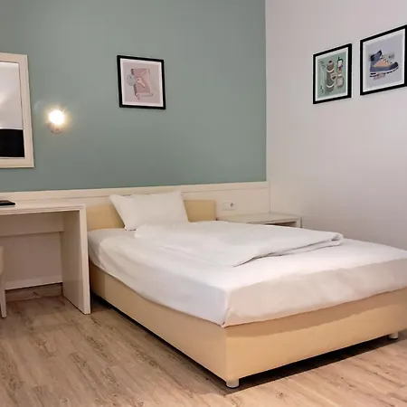 Garner By Ihg מלון 4*