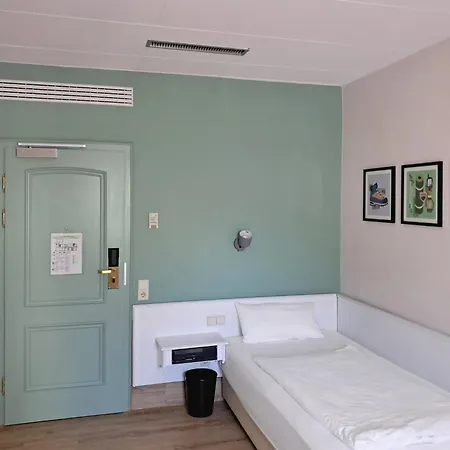 Garner By Ihg מלון 4*