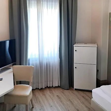 Garner By Ihg מלון