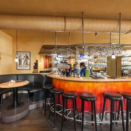 מלון Garner By Ihg 4*