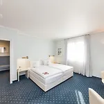Garner Post By Ihg 4*