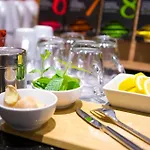 Garner Post By Ihg ホテル 4*