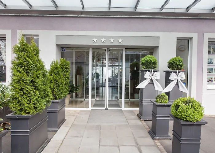 فندق Garner Post By Ihg 4*