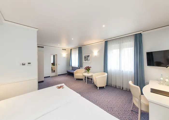 Garner Post By Ihg فندق