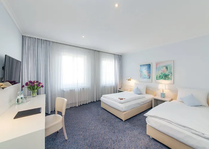 Garner Post By Ihg 4*