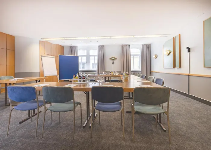 Garner Post By Ihg